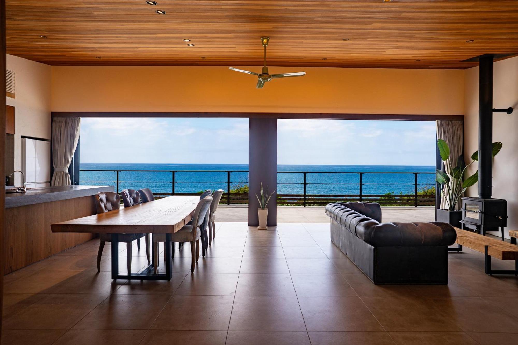 J&b Namuya Villa